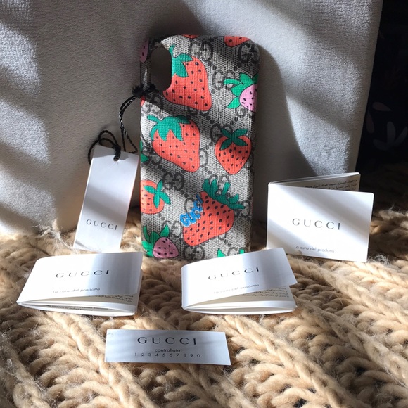 🖤NWT GUCCI AUTHENTIC LIMITED EDITION GG STRAWBERRY SUPREME iPHONE X XS🖤 - Picture 3 of 7